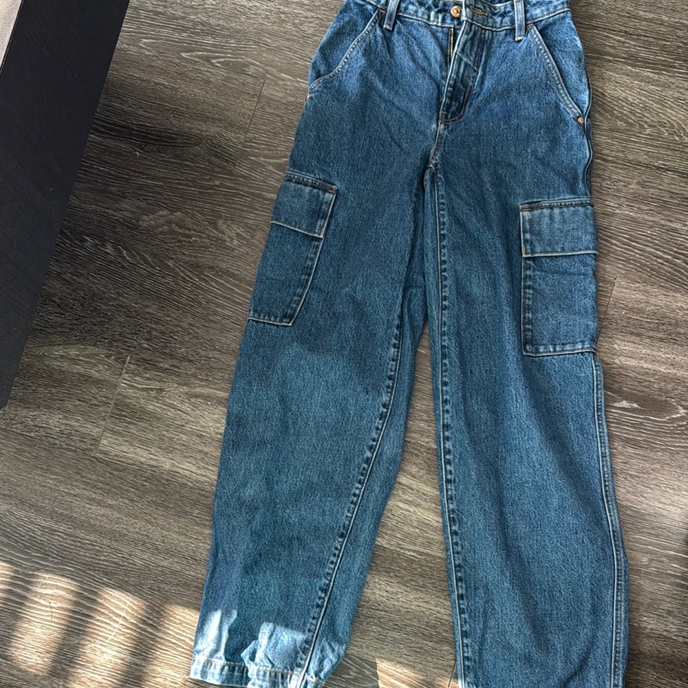 Aritiza Wilfred barrel/cargo Denim